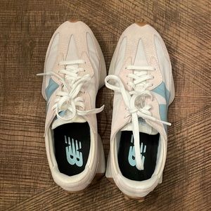 New Balance Women’s 327 - Cream/Blue
